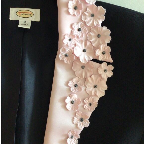 Talbots Black/Pink, Silk Like, Open, Flower Collared Detailed, Lined, Blazer- 12 - Picture 8 of 8